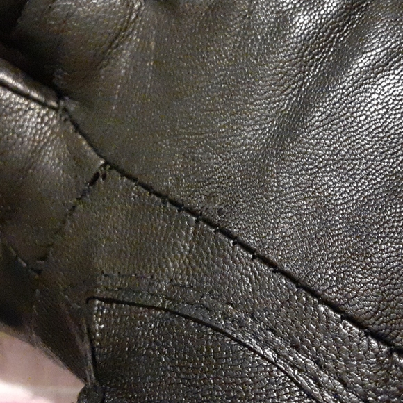 Ladies black leather dress gloves - Picture 7 of 16